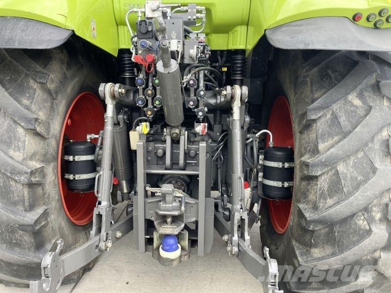 CLAAS AXION 810 CMATIC 트랙터
