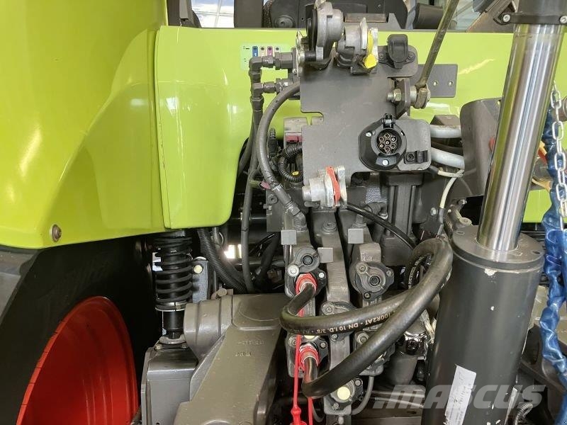 CLAAS AXION 820 CEBIS 트랙터