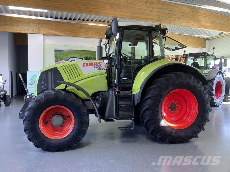 CLAAS AXION 820 CEBIS 트랙터