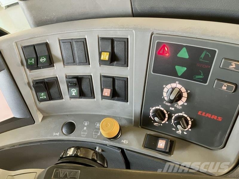 CLAAS AXION 820 CEBIS 트랙터