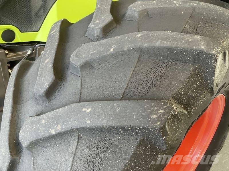CLAAS AXION 820 CEBIS 트랙터