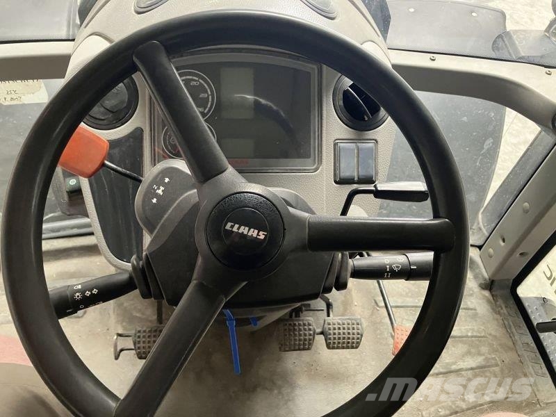 CLAAS AXION 820 CMATIC Traktorji
