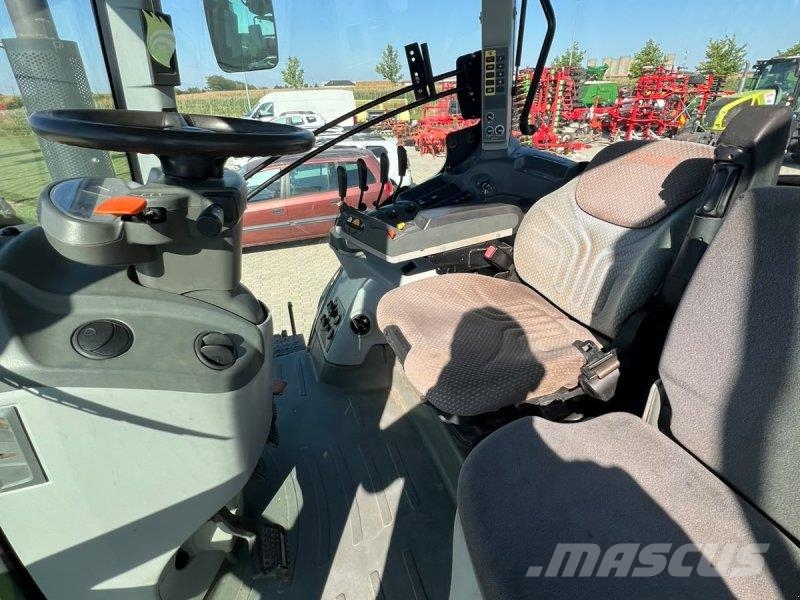 CLAAS Axion 830 Traktörler