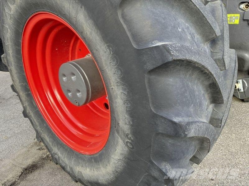 CLAAS AXION 830 CMATIC CEBIS CEMIS Трактори