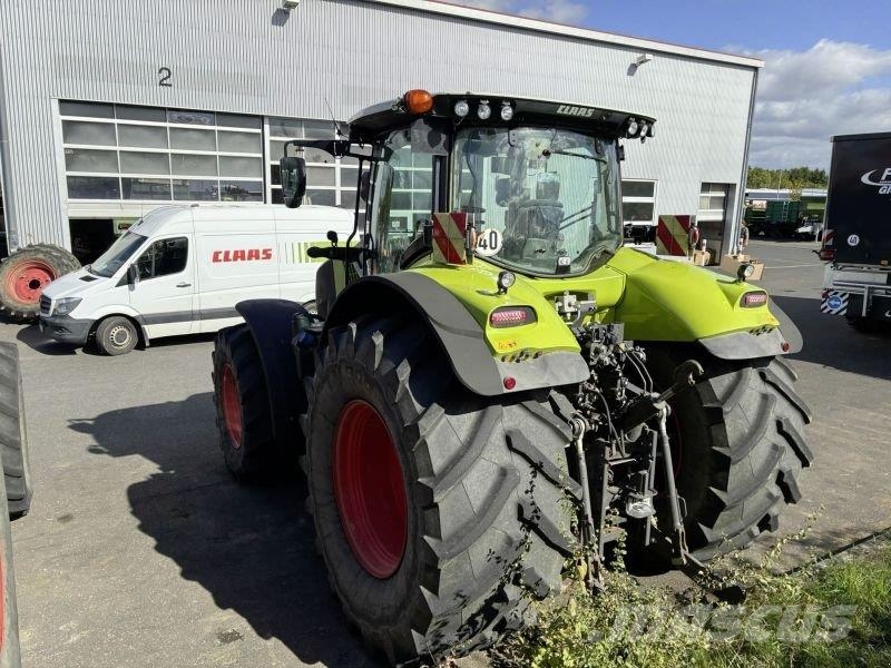 CLAAS AXION 850 CEBIS Tractoren