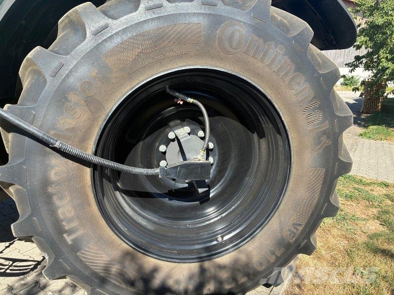 CLAAS Axion 870 CMATIC RTK Traktorok
