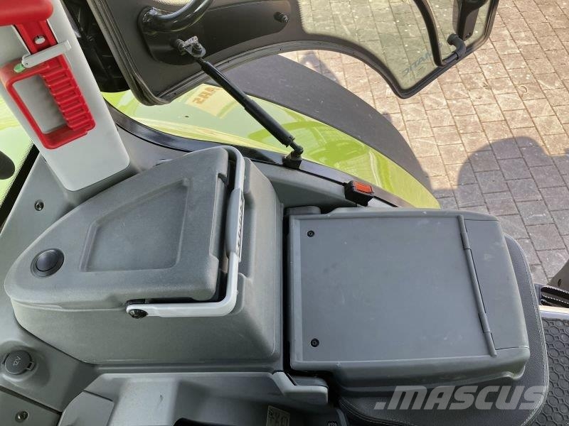 CLAAS AXION 870 CMATIC - STAGE V CE Tractoren