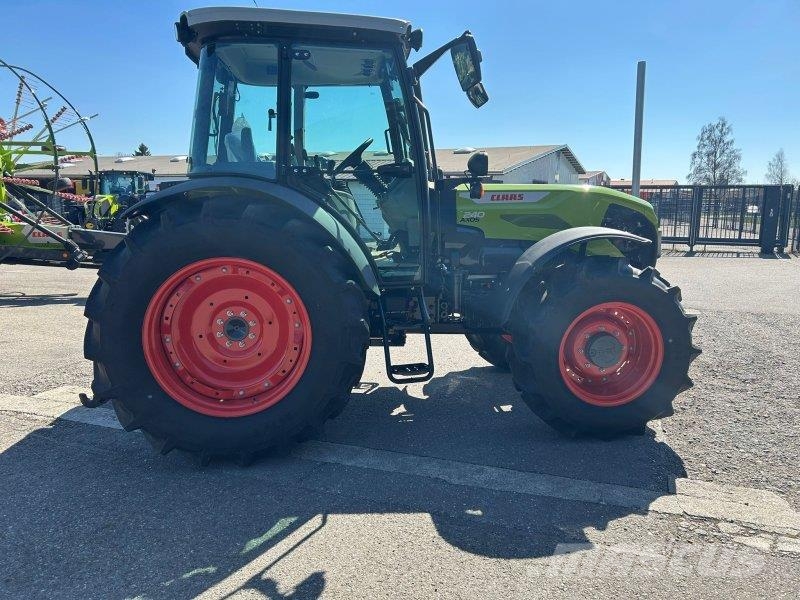 CLAAS Axos 240 Advanced 曳引機