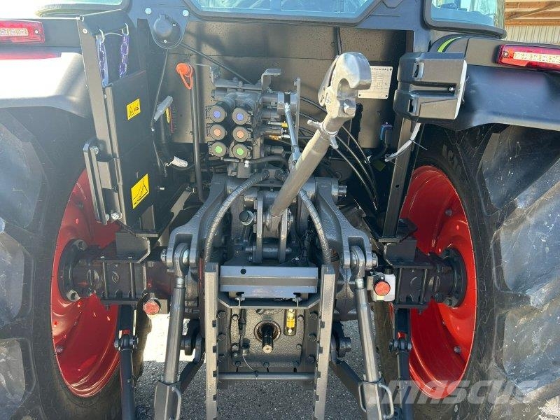 CLAAS Axos 240 Advanced 曳引機