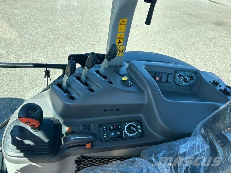 CLAAS Axos 240 Advanced 曳引機