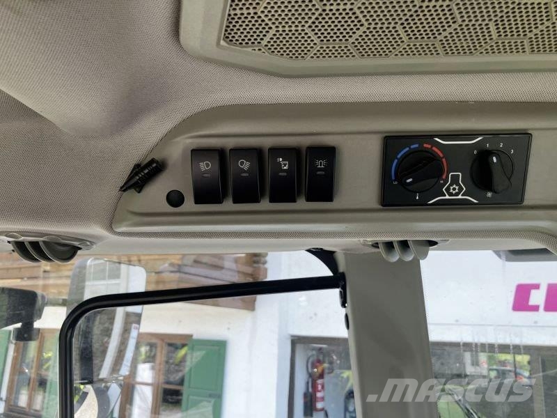 CLAAS AXOS 3.120 트랙터