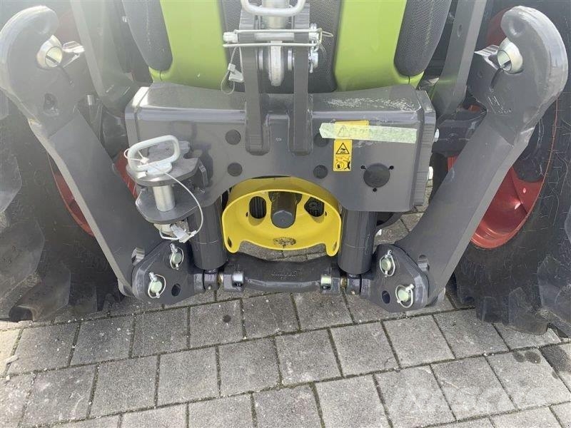 CLAAS AXOS 3.95 트랙터