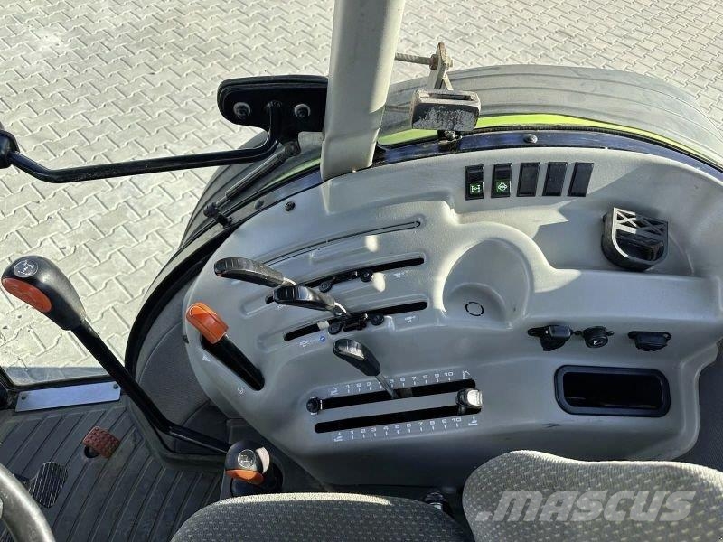 CLAAS ELIOS 210 mit FKH u. FZW Traktoren