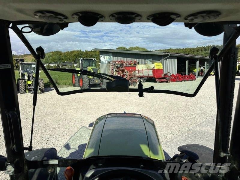 CLAAS ELIOS 210 mit FKH u. FZW Traktoren