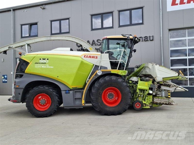 CLAAS Jaguar 980 + Orbis 900 Forage harvesters