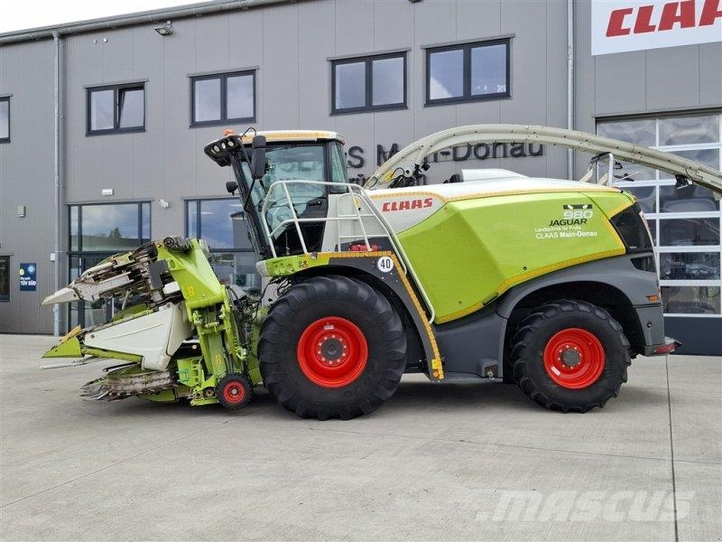 CLAAS Jaguar 980 + Orbis 900 Forage harvesters