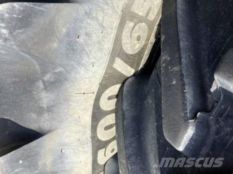 CLAAS KRS 420/70 R28 + 600/65 R38 Roti