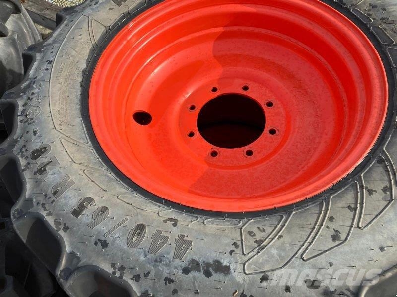CLAAS KRS 440/65R28 480/70R38 MITAS الإطارات والعجلات والحافات