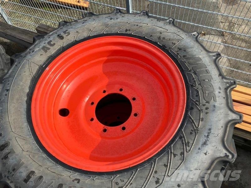 CLAAS KRS 440/65R28 480/70R38 MITAS الإطارات والعجلات والحافات