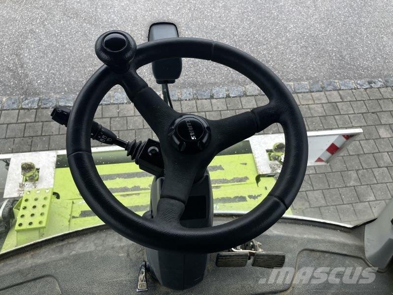 CLAAS LEXION 620 MIT V 620 Зернозбиральні комбайни