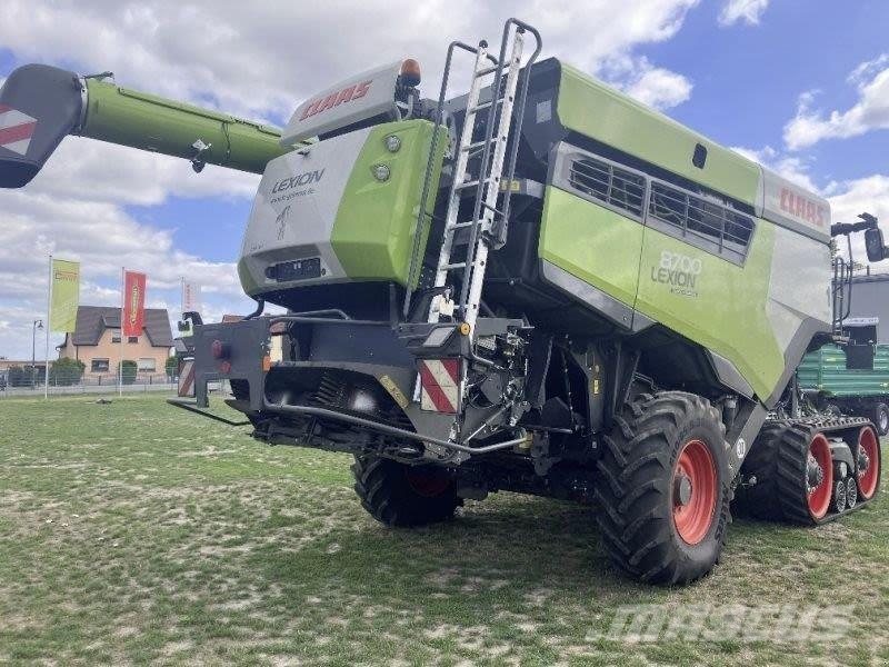 CLAAS LEXION 8700 TT Mähdrescher