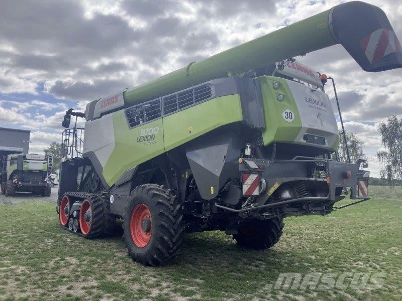 CLAAS LEXION 8700 TT Mähdrescher