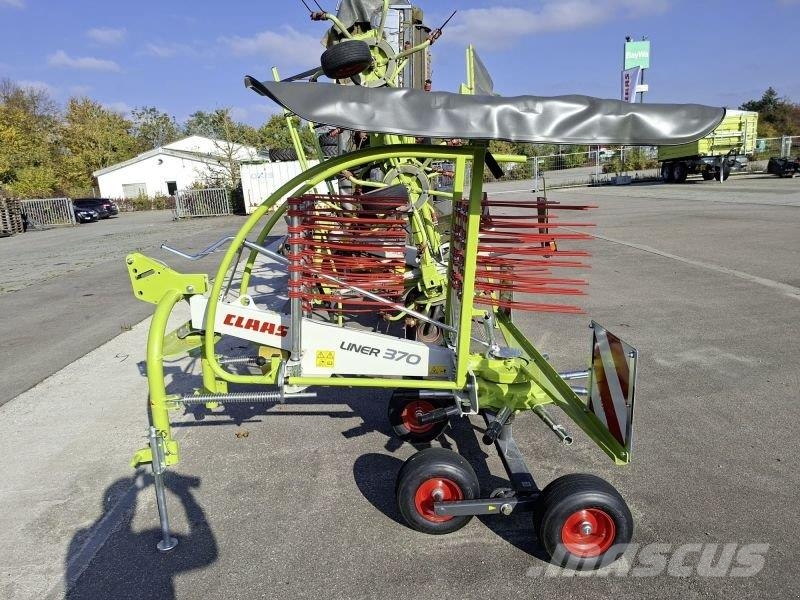CLAAS LINER 370 TANDEM 4. Zinken Rendforgatók