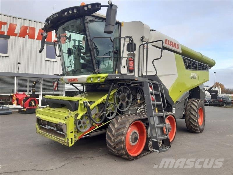 CLAAS MÄHDRESCHER LEXION 8700TT Combine harvesters