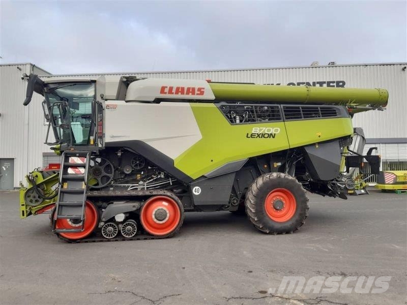 CLAAS MÄHDRESCHER LEXION 8700TT Combine harvesters