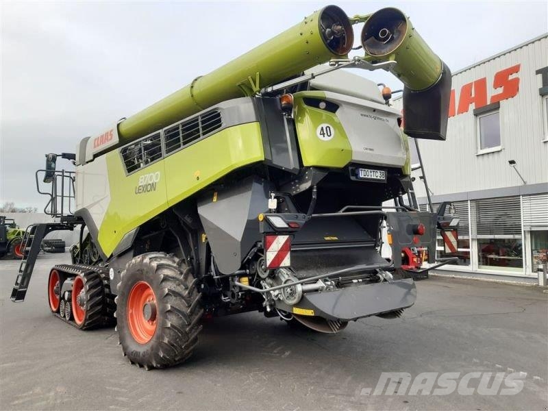 CLAAS MÄHDRESCHER LEXION 8700TT Combine harvesters