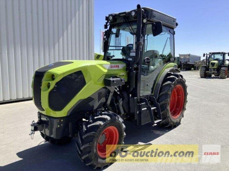 CLAAS NEXOS 240 S ADVANCED Τρακτέρ