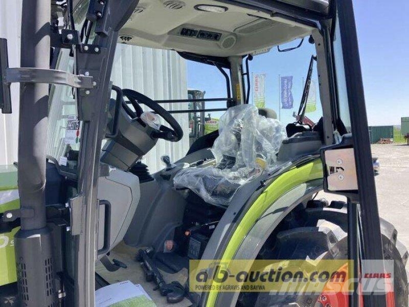 CLAAS NEXOS 240 S ADVANCED Τρακτέρ