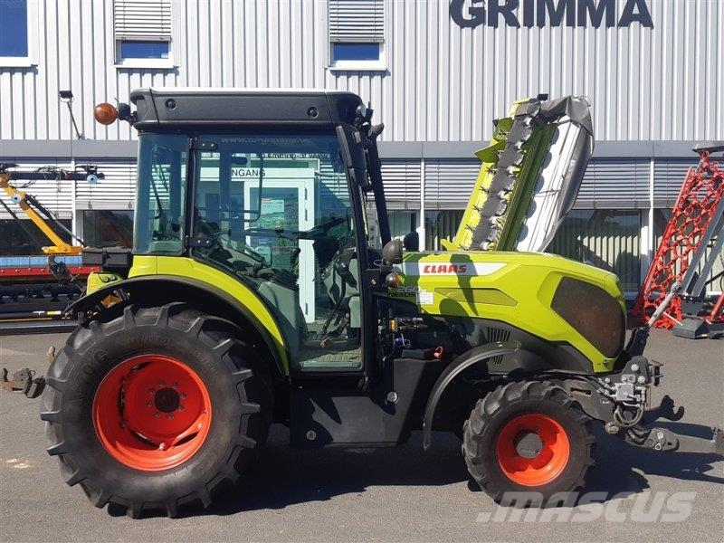CLAAS Nexos 260 M Трактори
