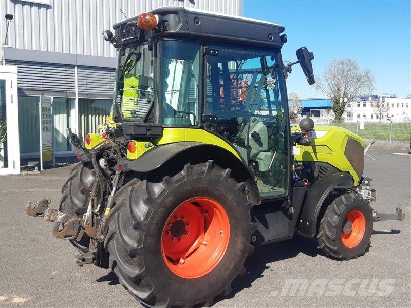 CLAAS Nexos 260 M Трактори