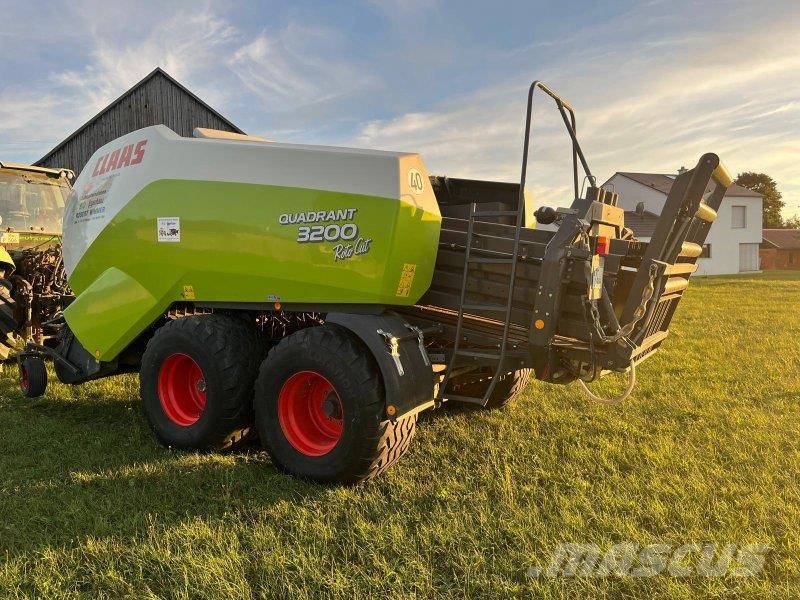 CLAAS Quadrant 3200 RC Quaderpressen