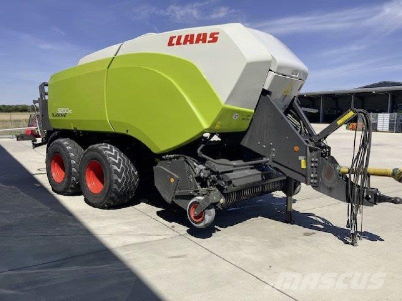 CLAAS QUADRANT 5200 FC TANDEM محزمات مربعة