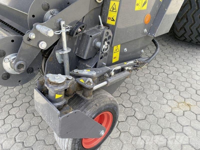 CLAAS QUADRANT 5300 FC T Enfardadeira de fardos quadrados