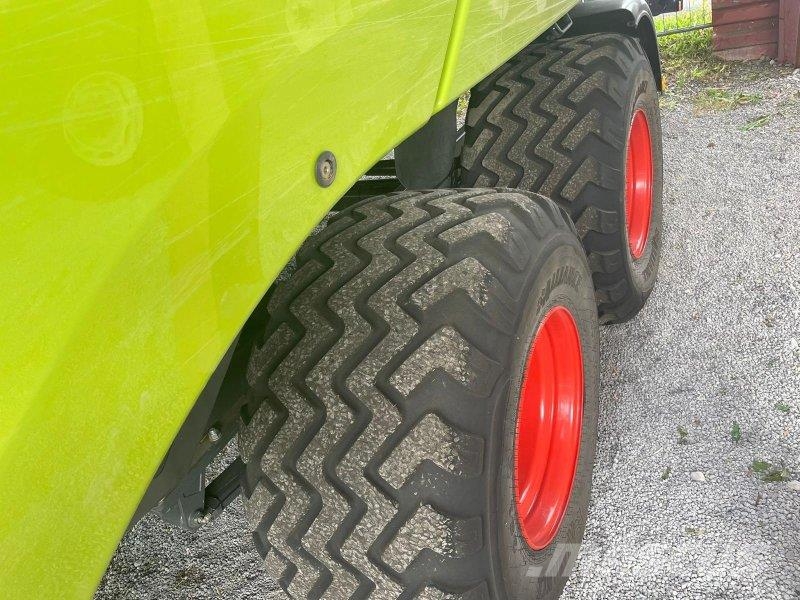 CLAAS Quadrant 5300 FC T+ST Küp balya makinalari