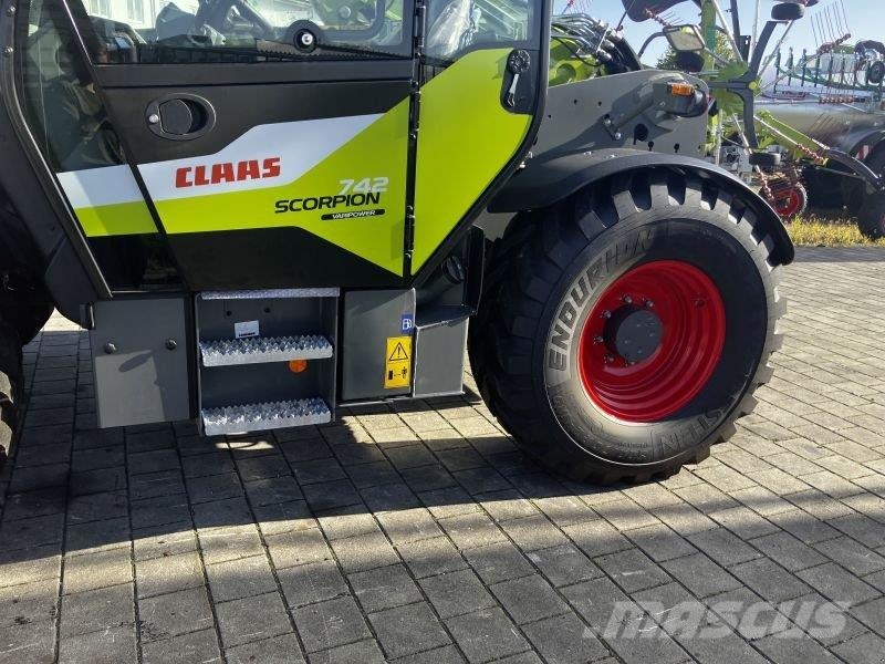 CLAAS SCORPION 742 VARIPOWER Teleszkópos rakodók
