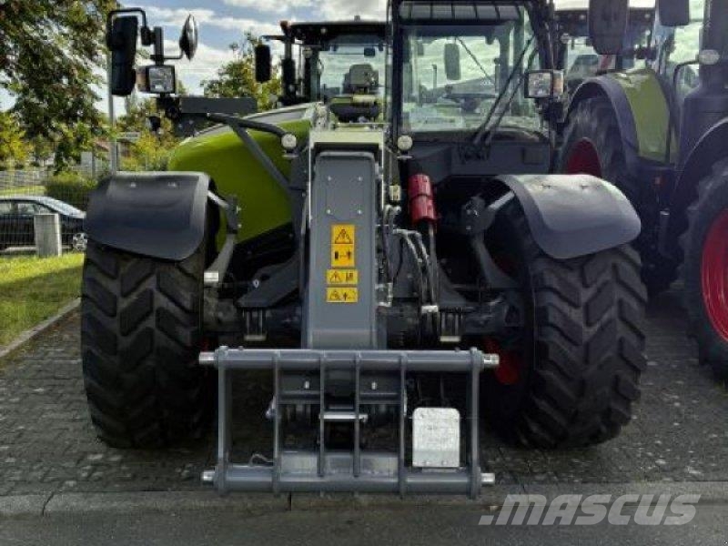 CLAAS SCORPION 742 VARIPOWER مناولات متداخلة