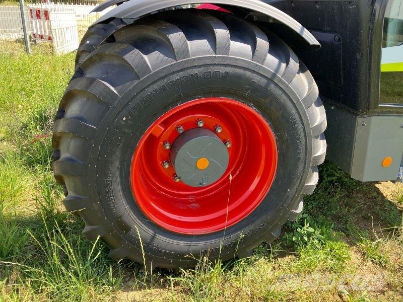 CLAAS SCORPION 960 VARIPOWER 2 + مناولات متداخلة