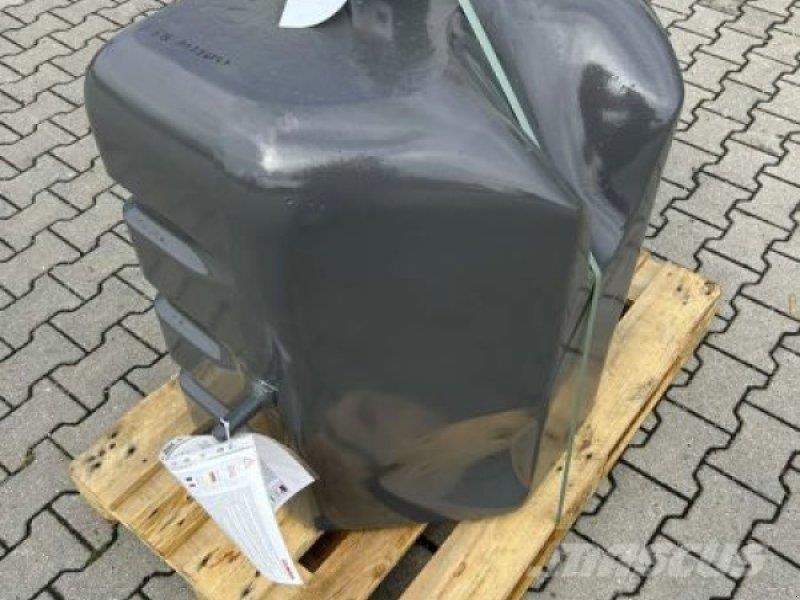 CLAAS STAHLBETONGEWICHT 1000 KG CLAA ماكينات وملحقات زراعة أخرى