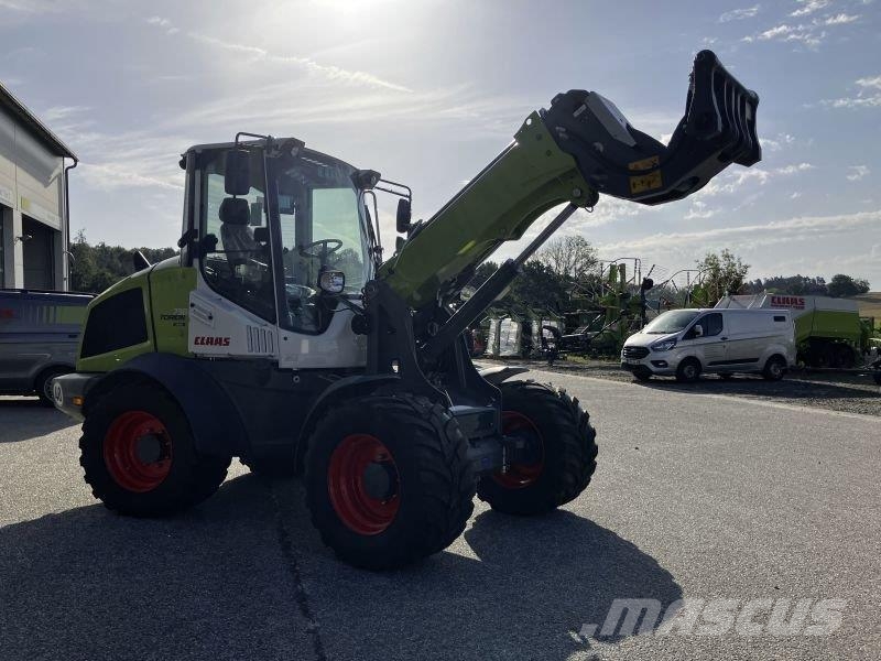 CLAAS TORION 738 T SINUS Фронтальные погрузчики