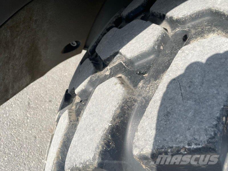 CLAAS Torion 956 Sinus inkl. Hochkippschaufel - Preisr لوادر بعجل