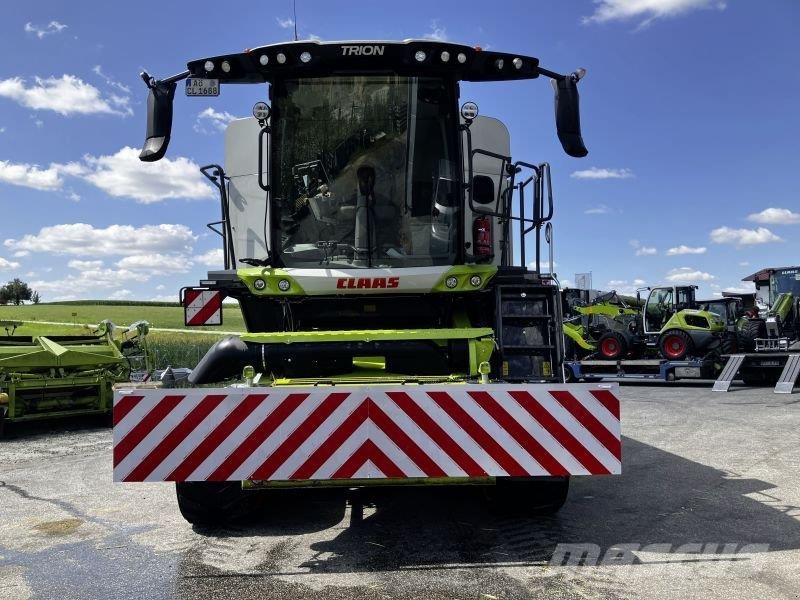 CLAAS TRION 740 TT MIT V 770 Θεριζοαλωνιστικές μηχανές