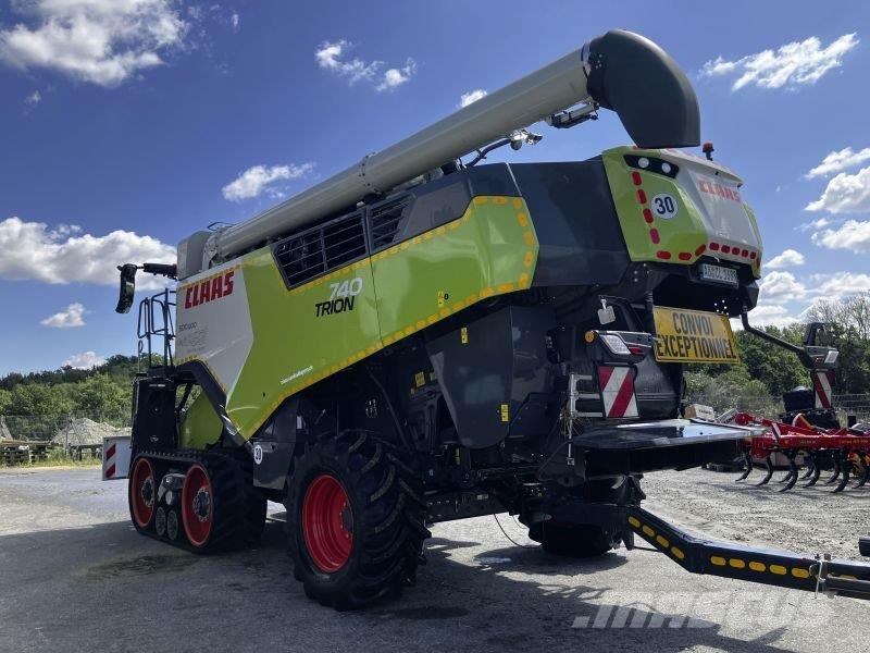 CLAAS TRION 740 TT MIT V 770 Θεριζοαλωνιστικές μηχανές