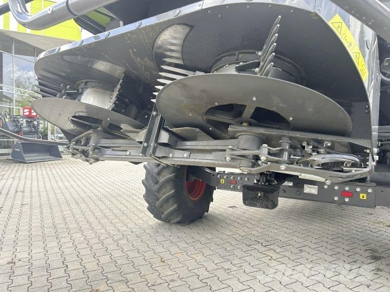 CLAAS TRION 750 Kombajni