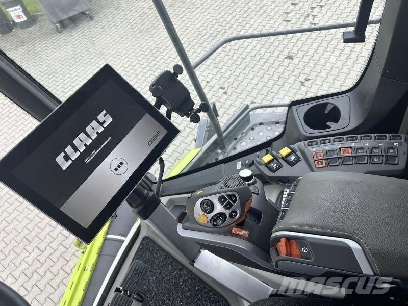 CLAAS TRION 750 Kombajni