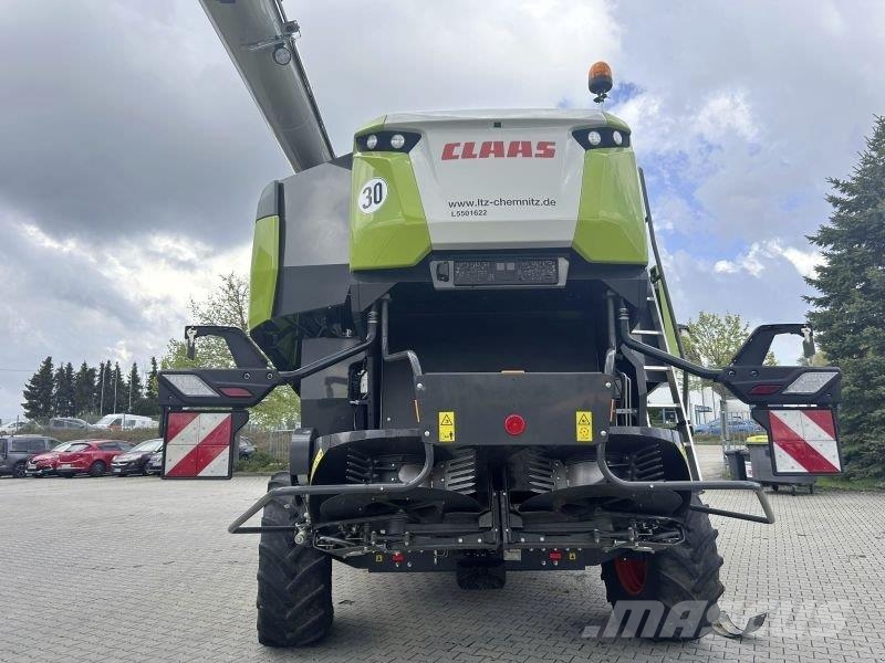 CLAAS TRION 750 Kombajni