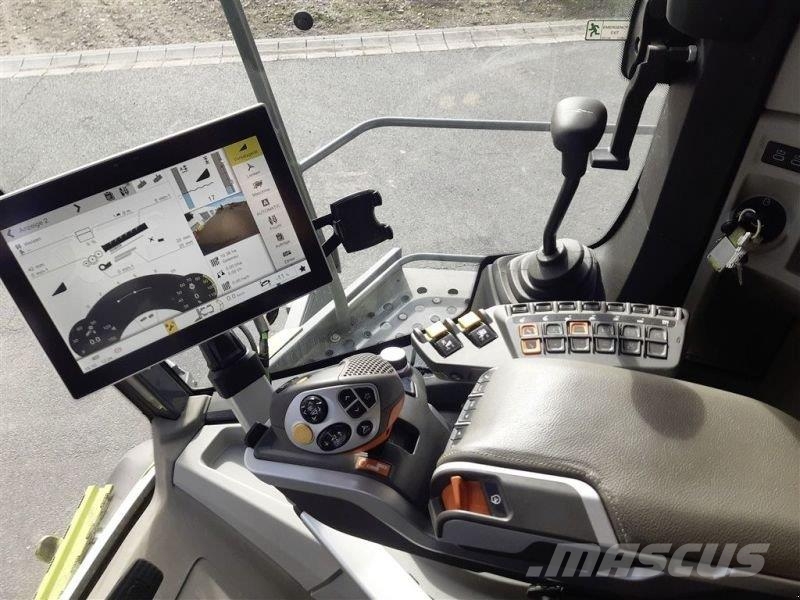 CLAAS TRION 750 Kombajni